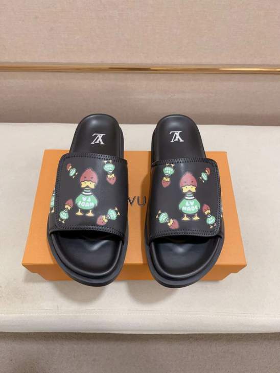 Picture of Louis Vuitton Slippers _SKULVsz38-44mnf05331294